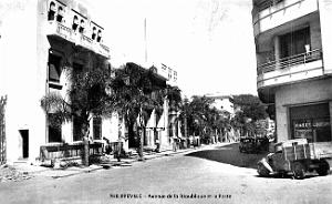 Philippeville - Avenue de la Republique et la Poste